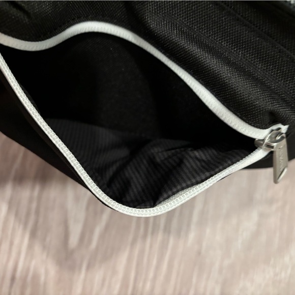 Herschel Supply Pop Quiz Hip Pack - Picture 3 of 5